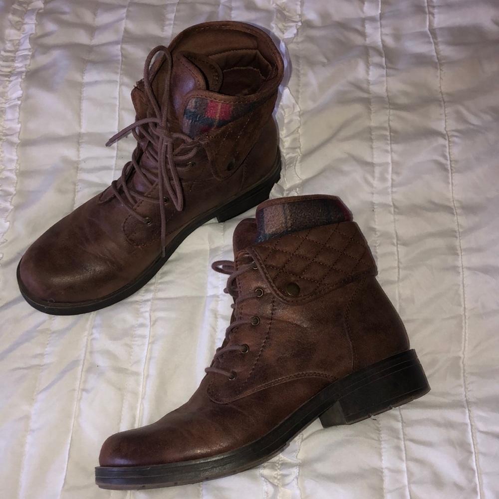 Brown Combat Boots with Flannel Collar